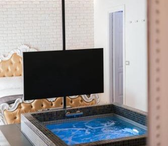 Deluxe Suite with Spa Bath