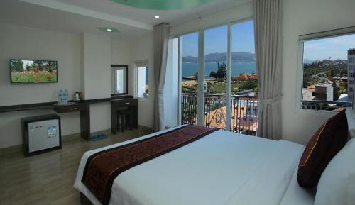 Deluxe Double Room with Sea View