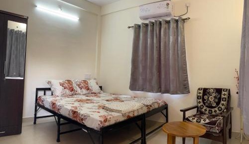 10-Bed Mixed Dormitory Room