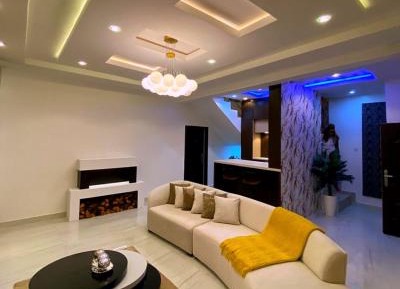 Three-Bedroom Apartment with Balcony