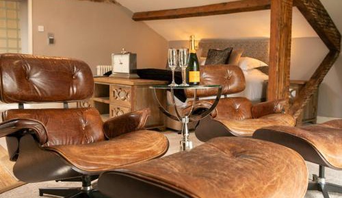 Penthouse Honeymoon Suite