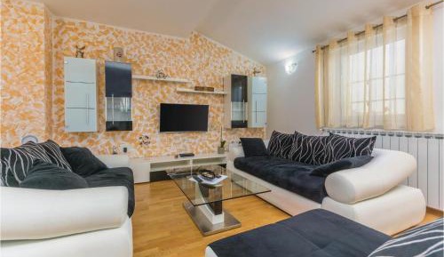 Four-Bedroom Holiday Home