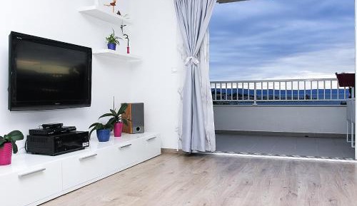 Deluxe Apartment with Sea View