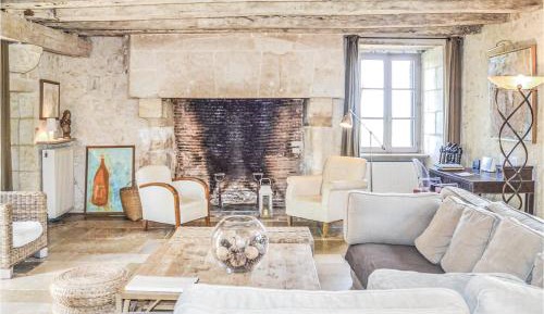 Three-Bedroom Holiday Home 