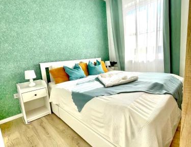 One-Bedroom Apartment with City View
