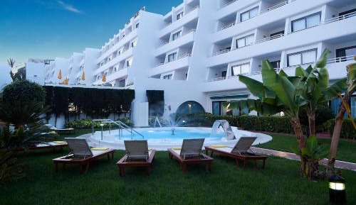 Deluxe King Suite - Adults Only