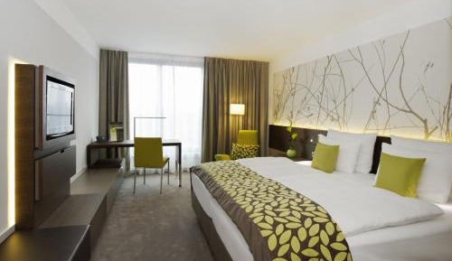 Deluxe Double Room with City View