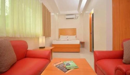 Deluxe Suite