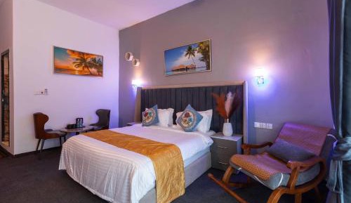 Deluxe King Room