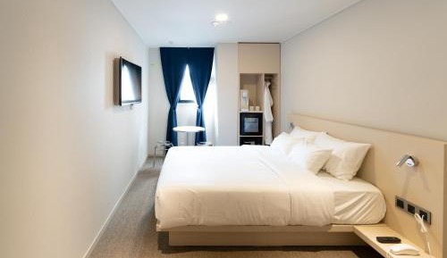 Deluxe Double Room with Bath