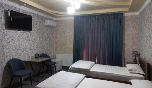 Deluxe Family Room