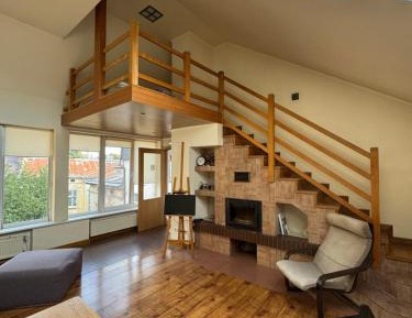 Studio - Split Level
