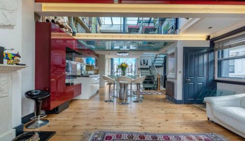 Penthouse Apartment