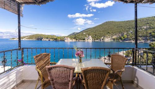 One-Bedroom Apartment - Sea Side