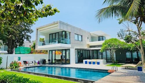Villa - Beach Front