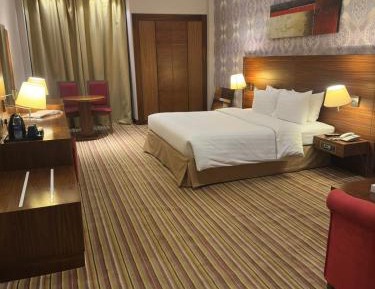 Deluxe King Room