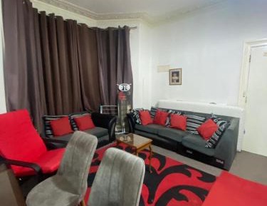 Basic Triple Room with Shared Bathroom