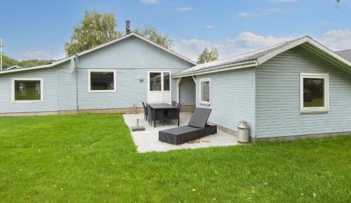 Three-Bedroom Holiday Home 