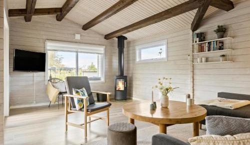 Three-Bedroom Holiday Home 