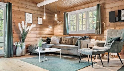 Three-Bedroom Holiday Home 