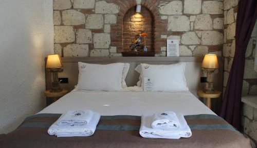 Deluxe Double Room with Garden View