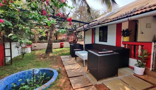 Villa with Garden View