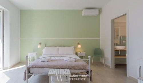 Three-Bedroom Deluxe Apartment