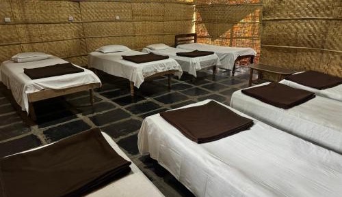 8-Bed Mixed Dormitory Room