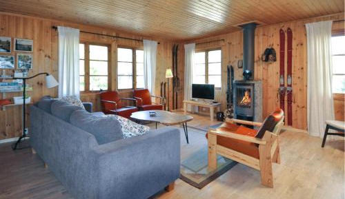 Four-Bedroom Holiday Home