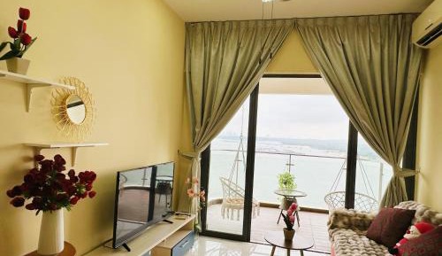 Two-Bedroom Deluxe Apartment with Ocean View