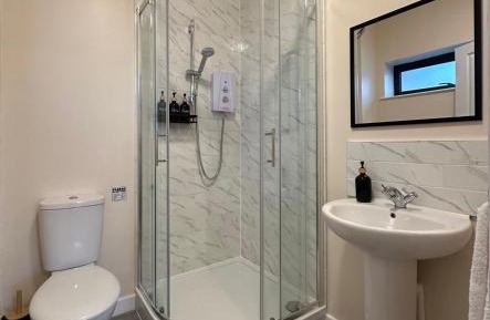 Twin Room with Private Bathroom