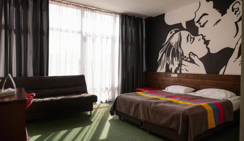 Large Double or Twin Room