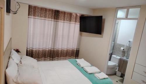 Standard Queen Room