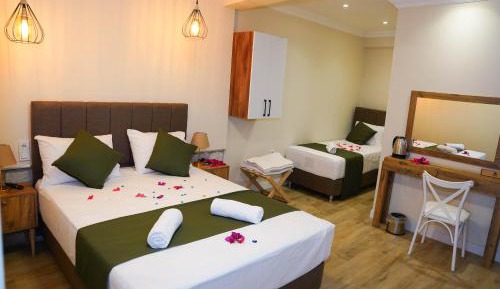 Triple Room with Private Bathroom