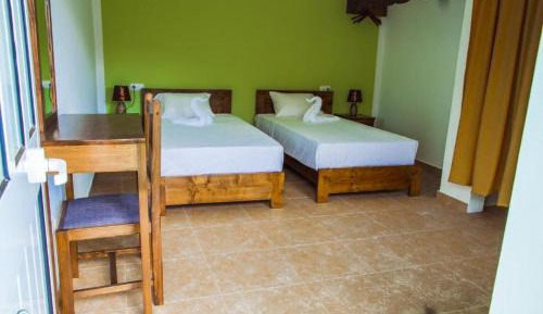 Deluxe Family Room