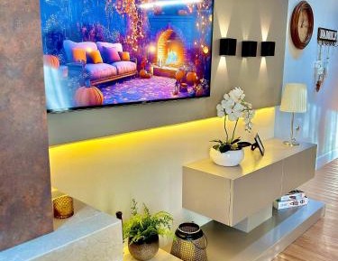 Two-Bedroom Deluxe Apartment with Balcony