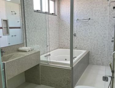 King Room with Spa Bath