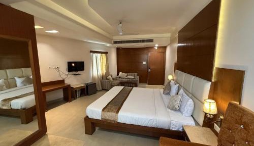 Deluxe King Suite