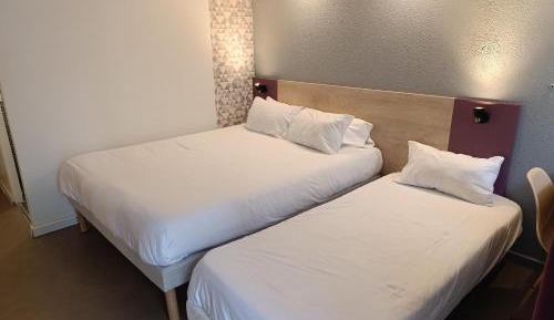 Triple Room - 1 Double Bed 1 Single Bed