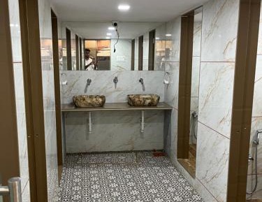 Room #1317416903