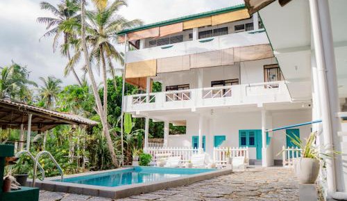 Double Room with Pool View