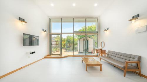 Studio 4