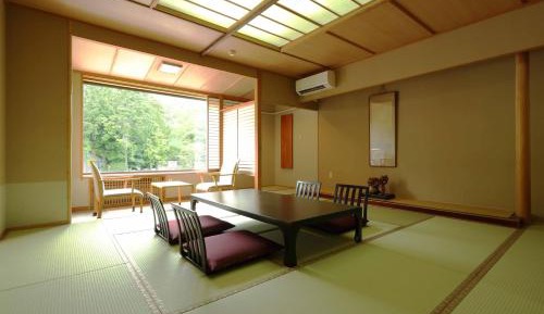 Japanese-Style Room with Mountain View and Dining Room Dinner