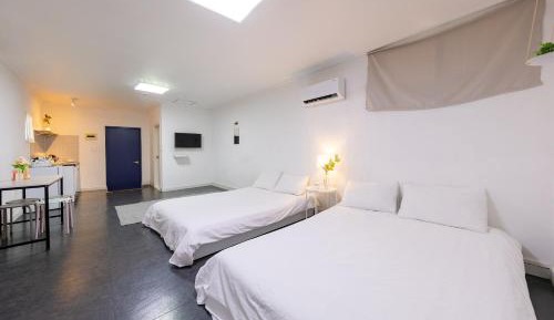 Double Room 6