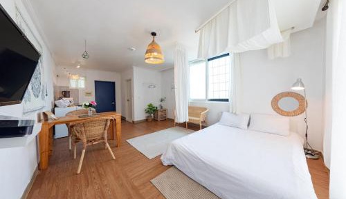 Double Room 13