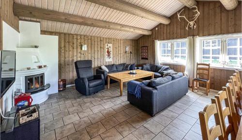 Five-Bedroom Holiday Home