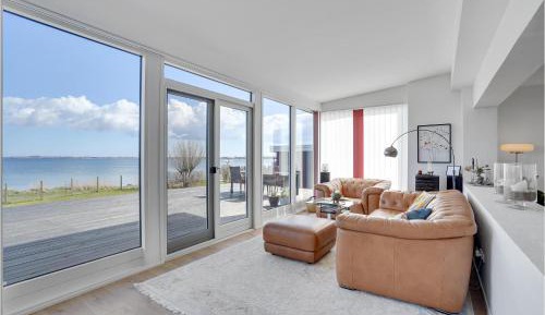 Four-Bedroom Holiday Home