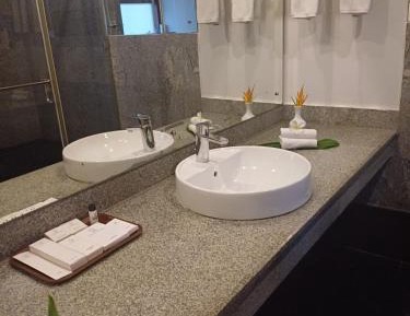 King Room with Lake View