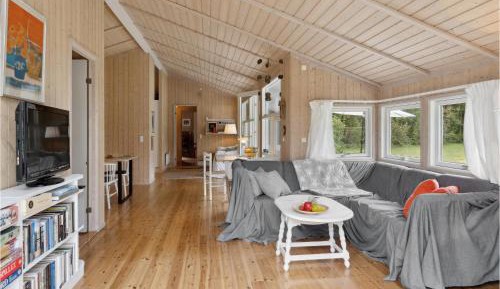 Three-Bedroom Holiday Home 