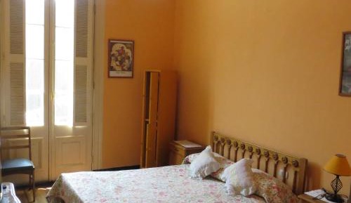 Triple Room with Shared Bathroom